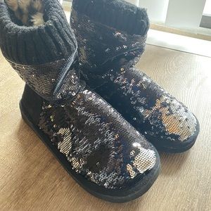 PINK Victoria’s Secret Boots. Size 6. Sequined boots with fur on the inside.